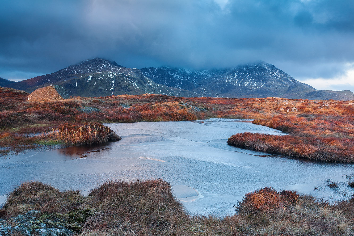 the snowdon horseshoe at sunrise from carnedd y cribau