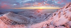 sunrise from Pen-y-fan looking towards Cribyn