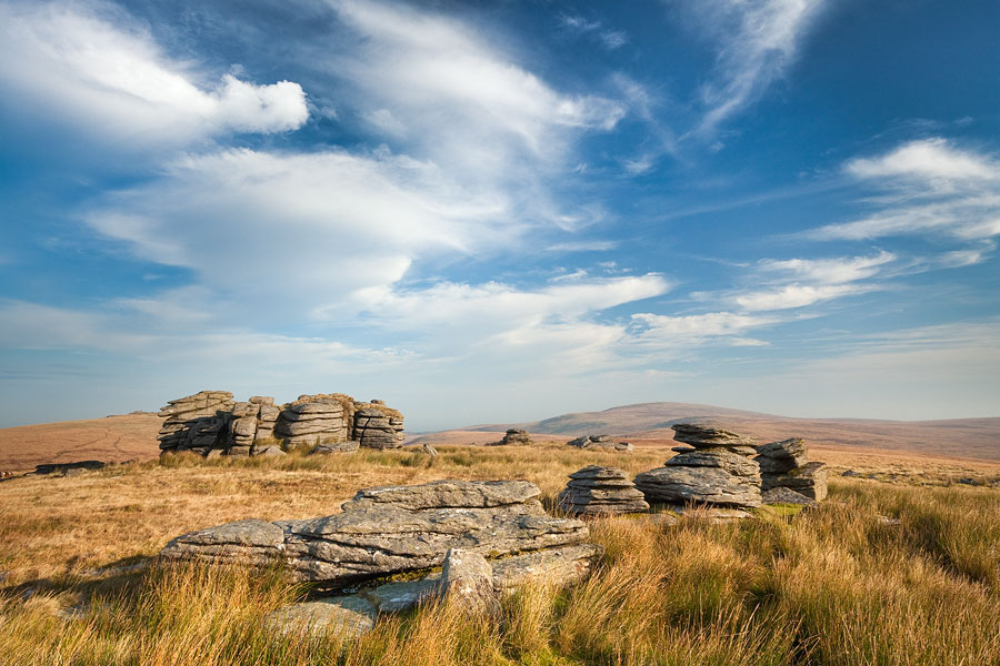 amazing blue cirrus above a Dartmoor Tor