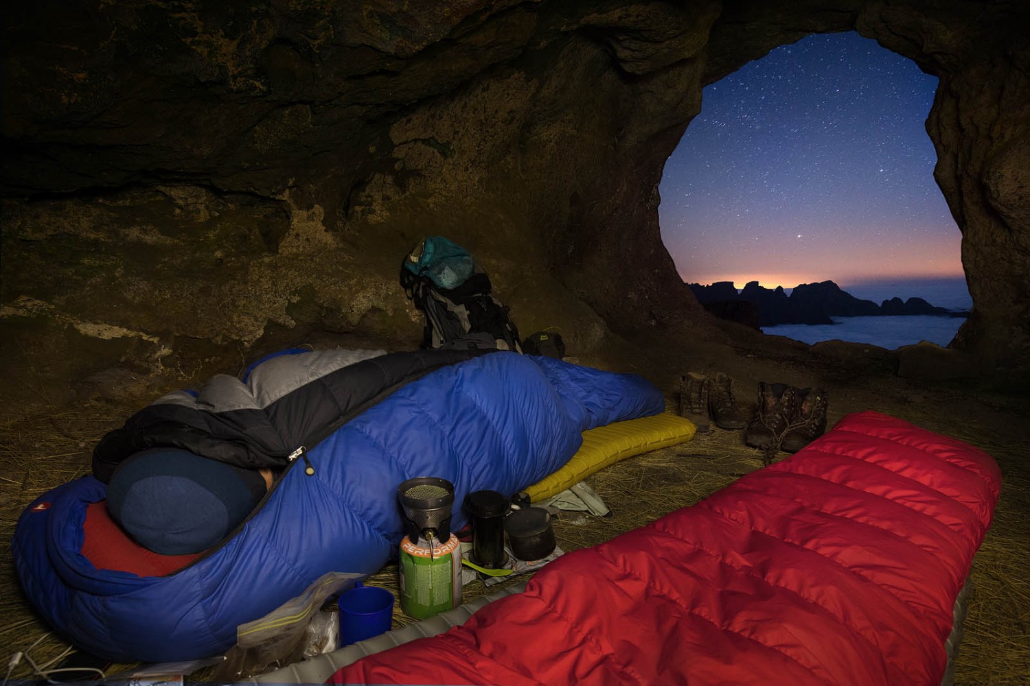 Sleeping in Roland's Cave | Drakensberg Escarpment, South Africa